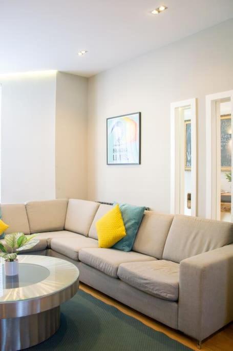 Edge14- Spacious, Stylish And Near The Beach! New Quay Εξωτερικό φωτογραφία