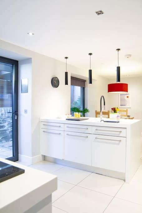 Edge14- Spacious, Stylish And Near The Beach! New Quay Εξωτερικό φωτογραφία