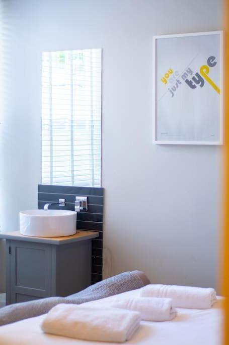 Edge14- Spacious, Stylish And Near The Beach! New Quay Εξωτερικό φωτογραφία